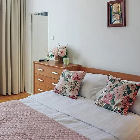 1 Bedroom Amazing In *